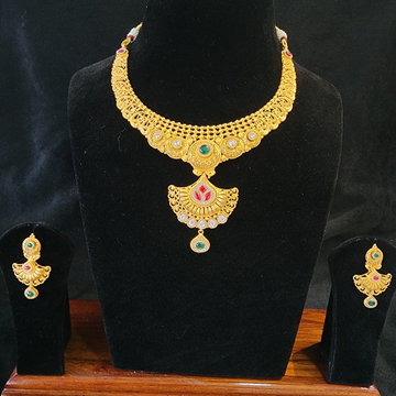 9l6 gold antique swory jadter Necklace Set by 