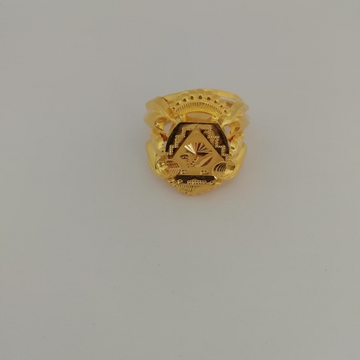 916 gold Gents ring by 