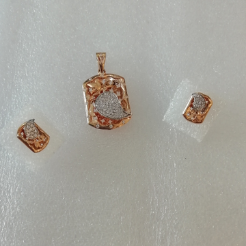 Rose gold fancy pendent with earrings set by 