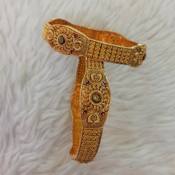 916 gold fancy antique kalkati Bangles by 