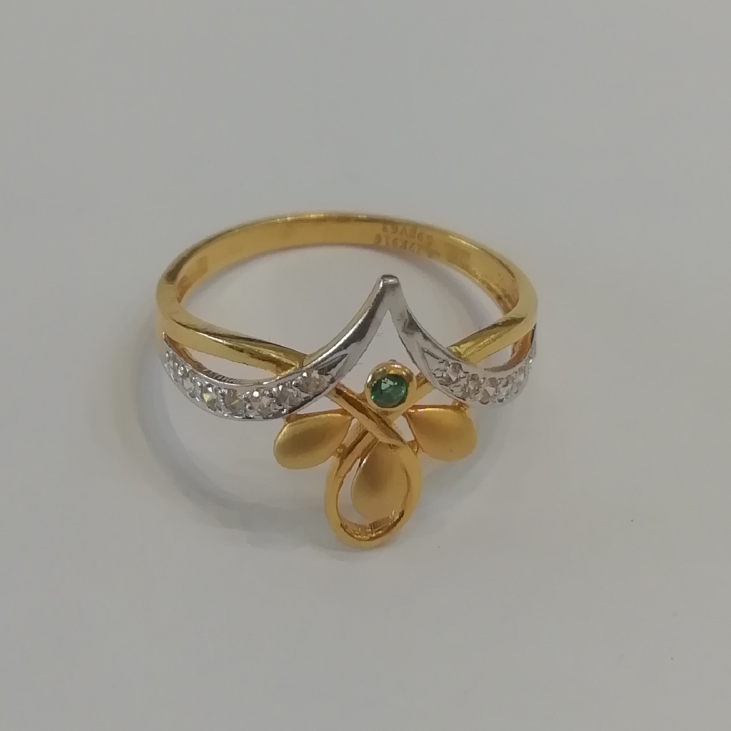 Buy quality 916 Gold Plain Fancy Ladies Ring in Ahmedabad