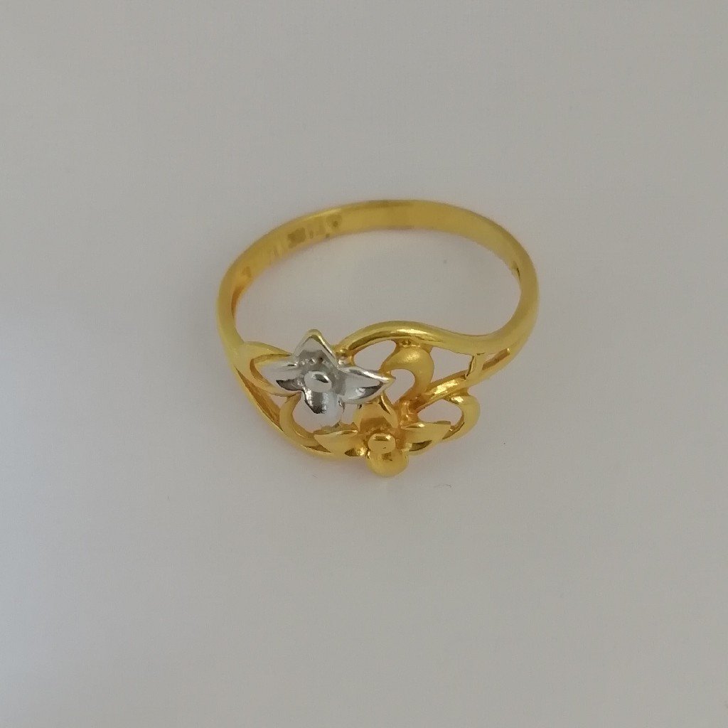 Buy quality 22K Gold Fancy Diamond Ring For Girls in Ahmedabad
